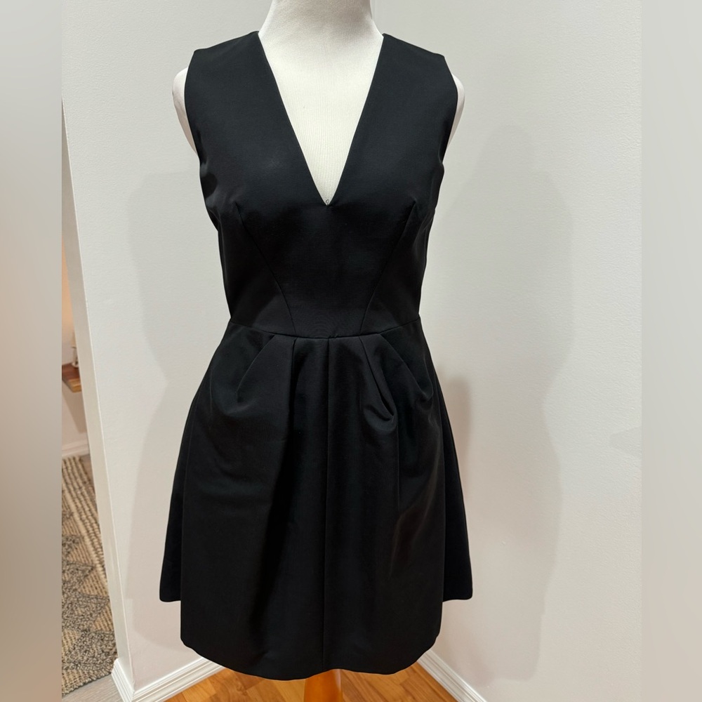 NWT McQ by Alexander McQueen dress with pockets 🩷